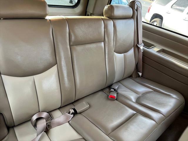 used 2006 GMC Yukon XL car, priced at $18,500