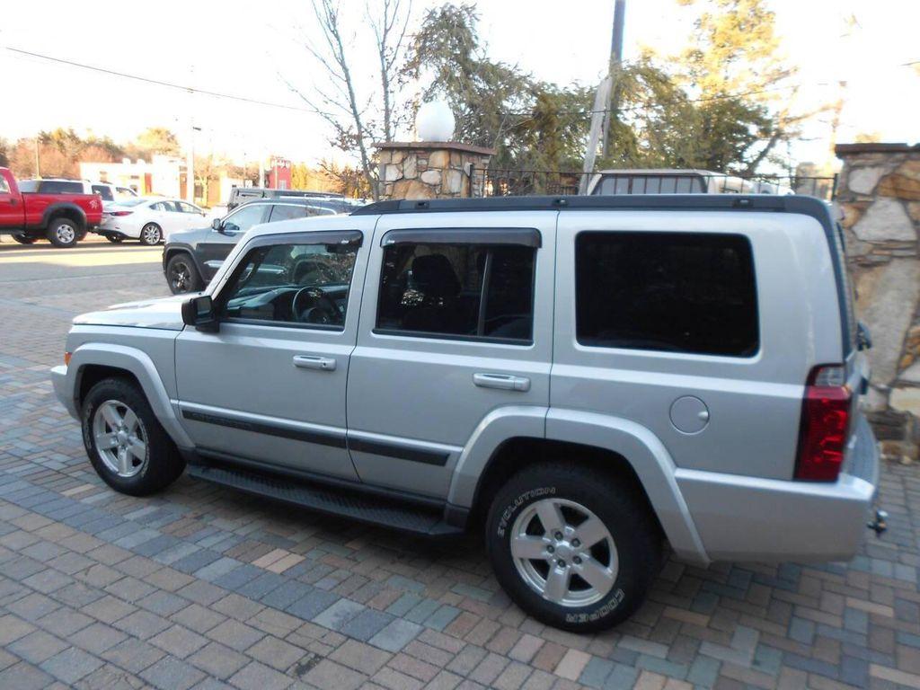 used 2007 Jeep Commander car, priced at $9,995