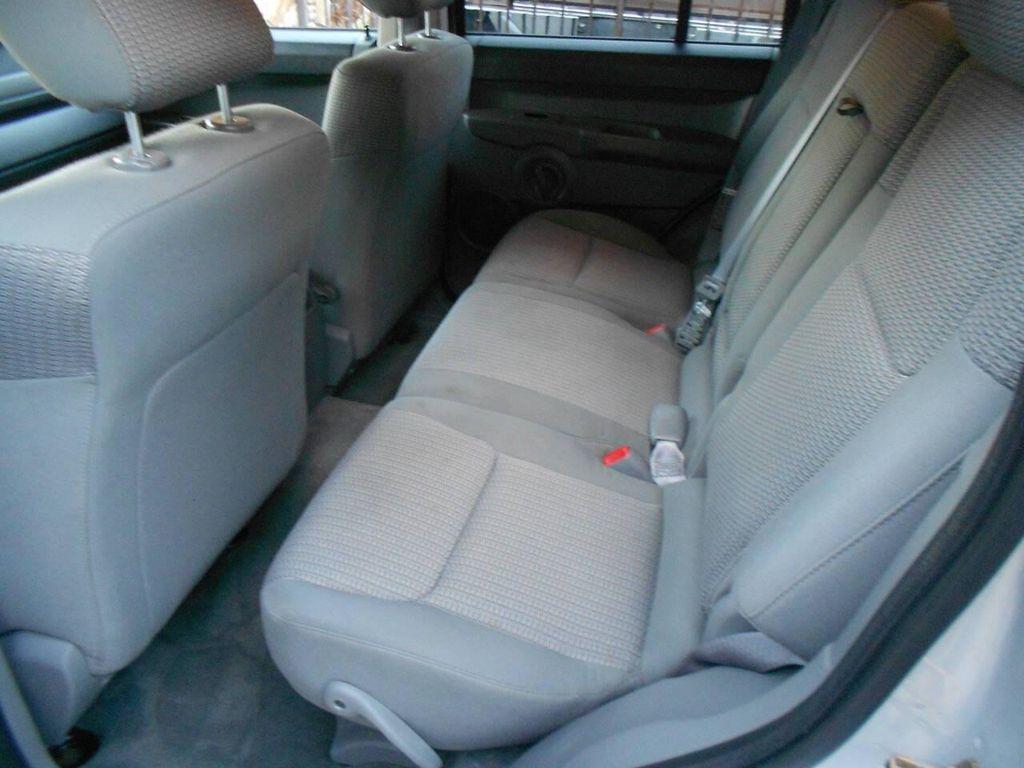 used 2007 Jeep Commander car, priced at $9,995
