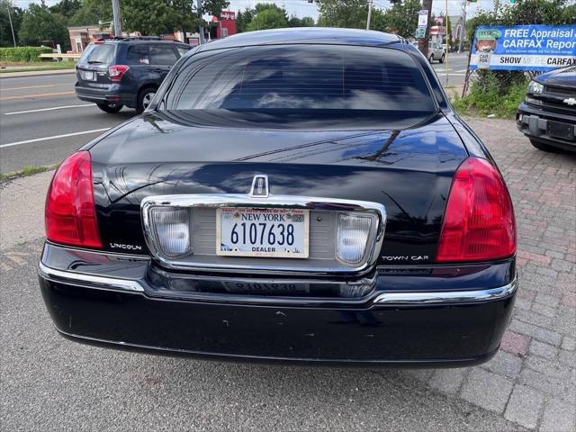 used 2011 Lincoln Town Car car, priced at $21,995