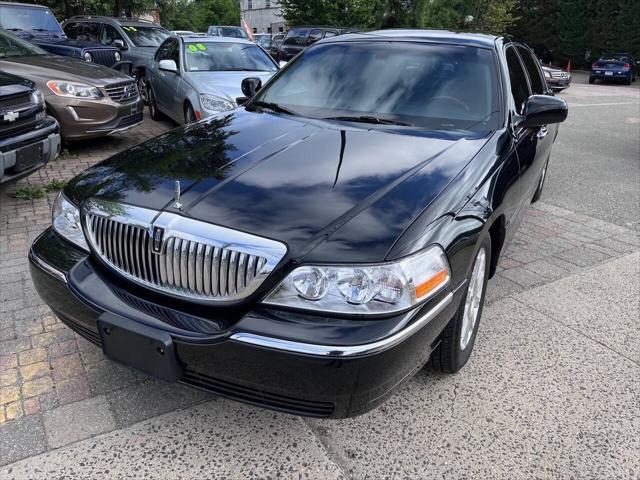 used 2011 Lincoln Town Car car, priced at $21,995