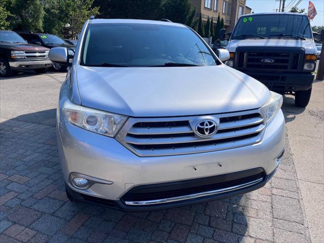 used 2013 Toyota Highlander car, priced at $18,500