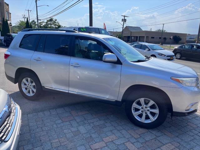 used 2013 Toyota Highlander car, priced at $18,500