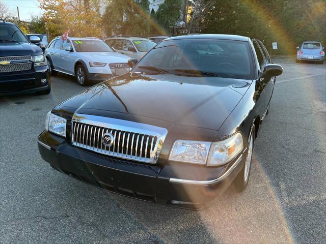 used 2008 Mercury Grand Marquis car, priced at $11,500