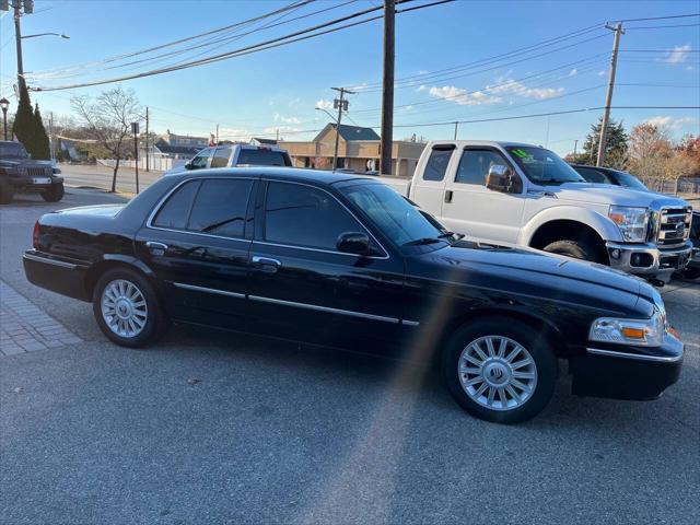 used 2008 Mercury Grand Marquis car, priced at $11,500