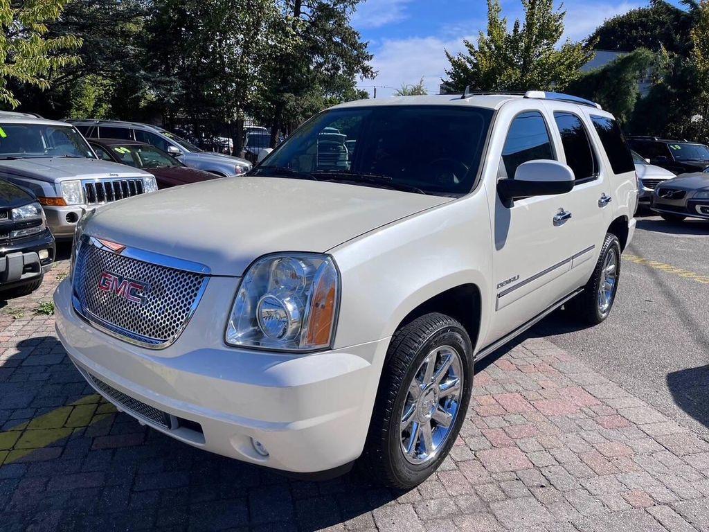 used 2014 GMC Yukon car, priced at $28,500