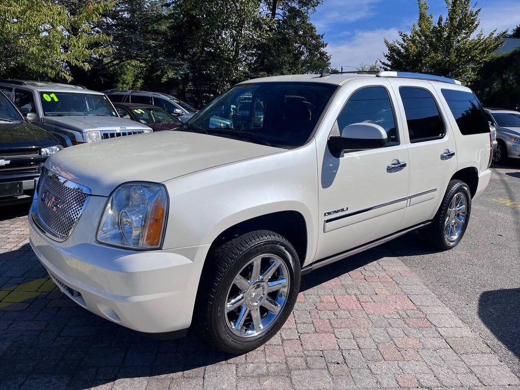 used 2014 GMC Yukon car, priced at $28,500