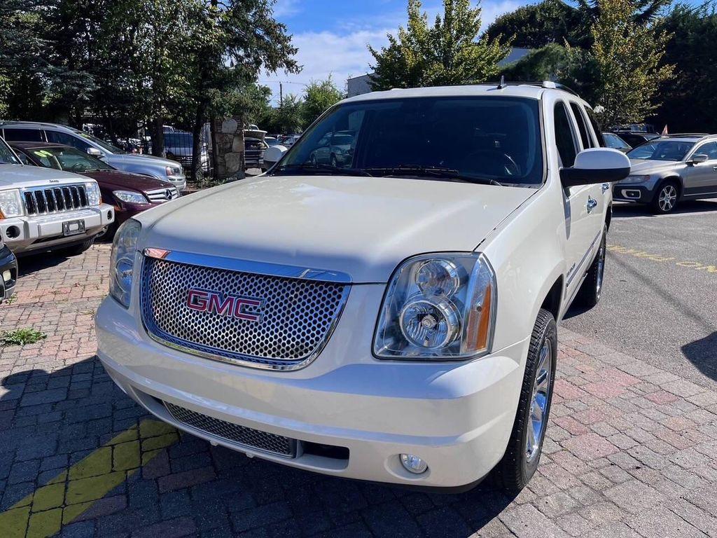 used 2014 GMC Yukon car, priced at $28,500