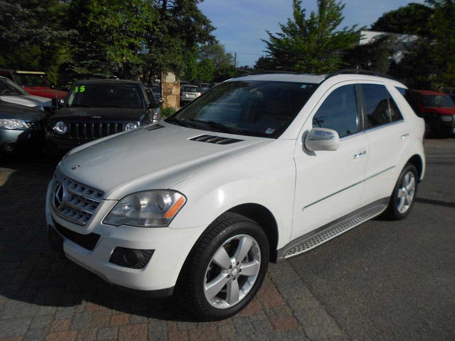 used 2010 Mercedes-Benz M-Class car, priced at $13,500