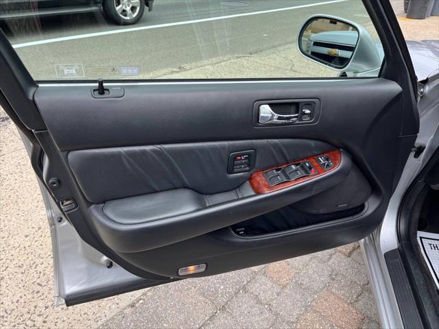 used 2002 Acura RL car, priced at $9,500