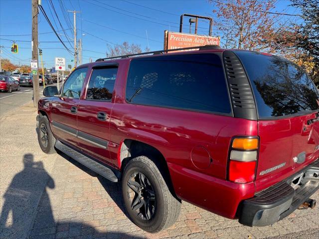 used 2005 Chevrolet Suburban car, priced at $12,500