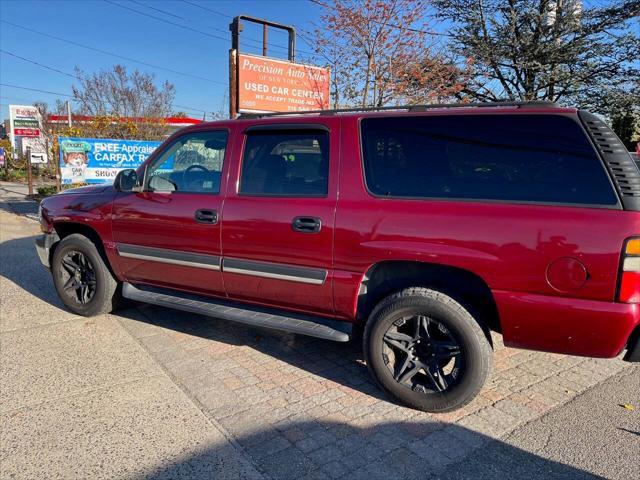 used 2005 Chevrolet Suburban car, priced at $12,500