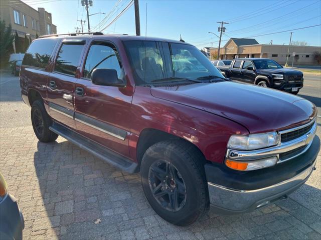 used 2005 Chevrolet Suburban car, priced at $12,500