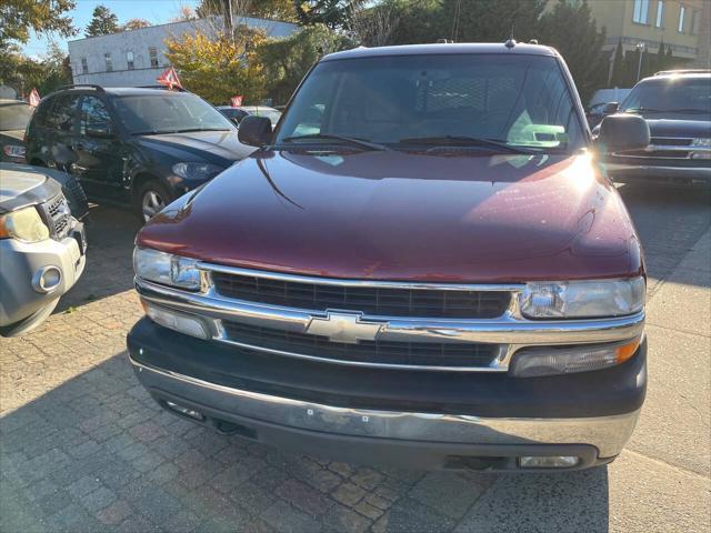 used 2005 Chevrolet Suburban car, priced at $12,500