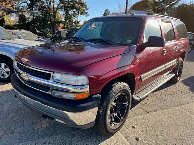 used 2005 Chevrolet Suburban car, priced at $12,500