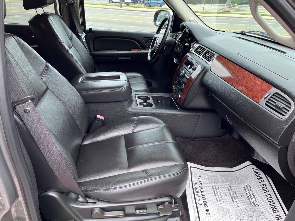 used 2008 Chevrolet Avalanche car, priced at $15,400