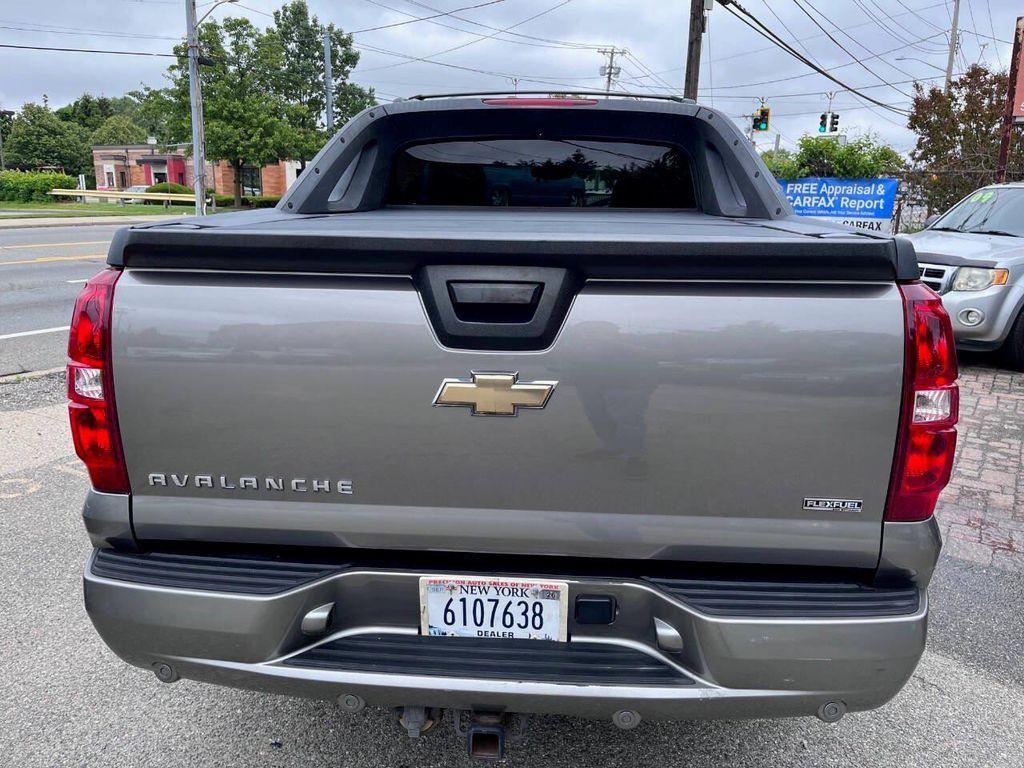 used 2008 Chevrolet Avalanche car, priced at $15,400