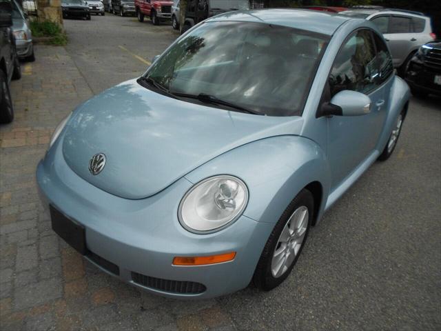 used 2009 Volkswagen New Beetle car, priced at $9,995