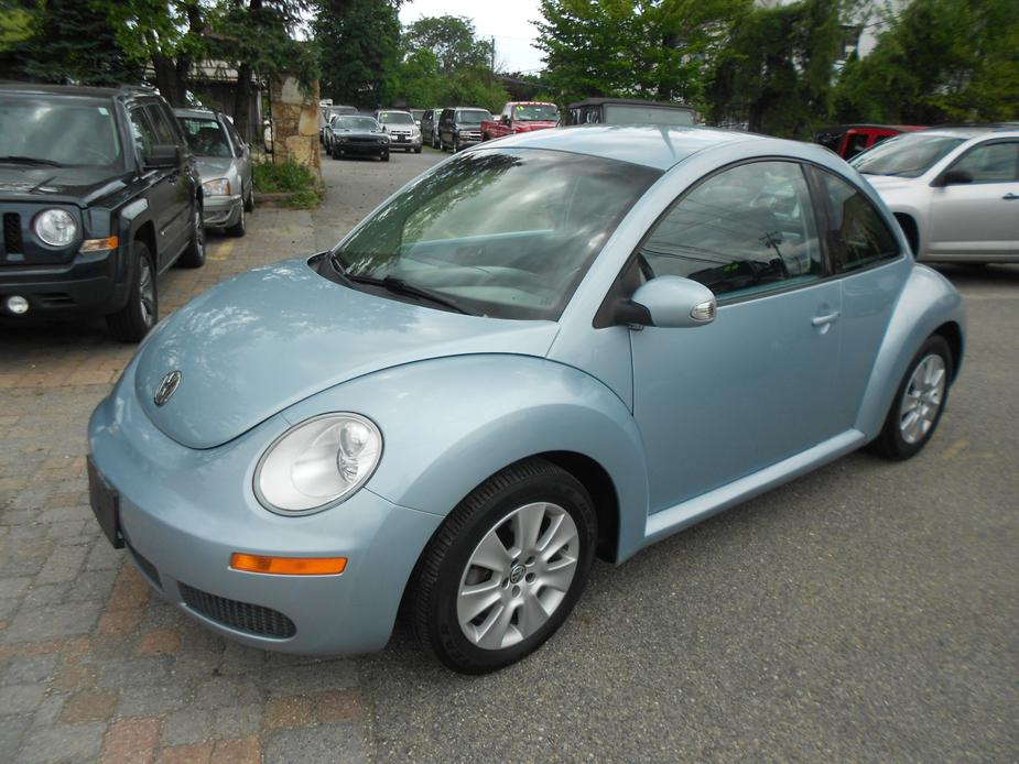 used 2009 Volkswagen New Beetle car, priced at $11,500