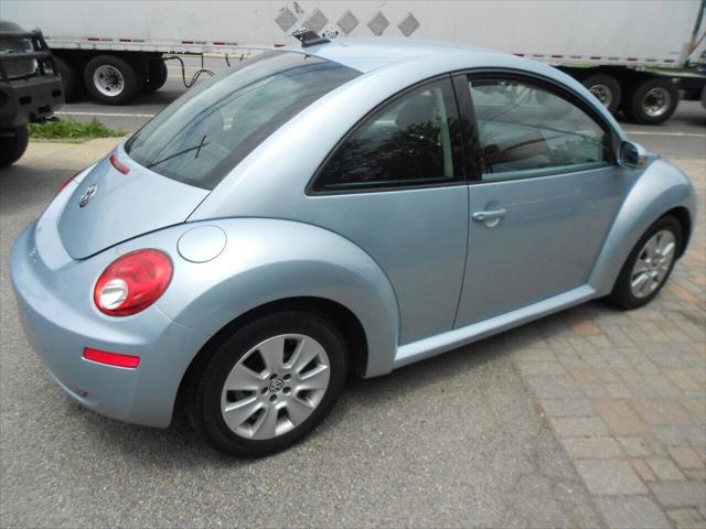 used 2009 Volkswagen New Beetle car, priced at $9,995