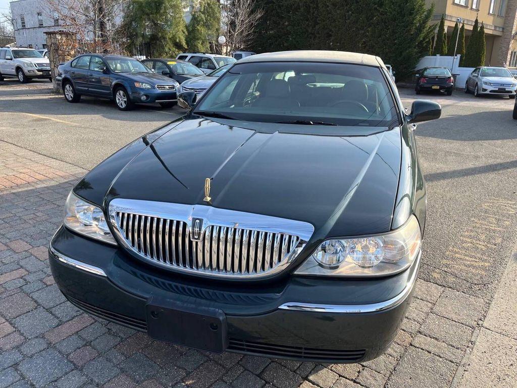 used 2003 Lincoln Town Car car, priced at $14,900