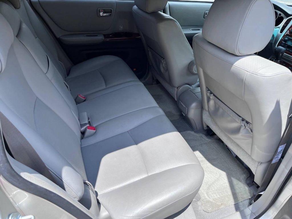 used 2007 Toyota Highlander car, priced at $12,800