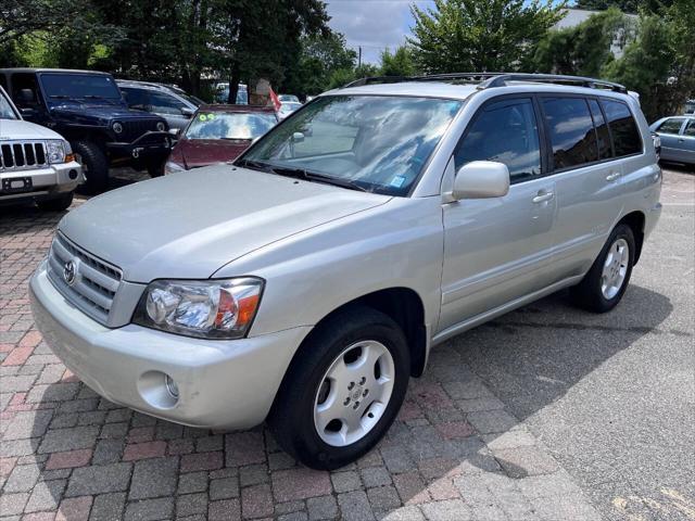 used 2007 Toyota Highlander car, priced at $13,800