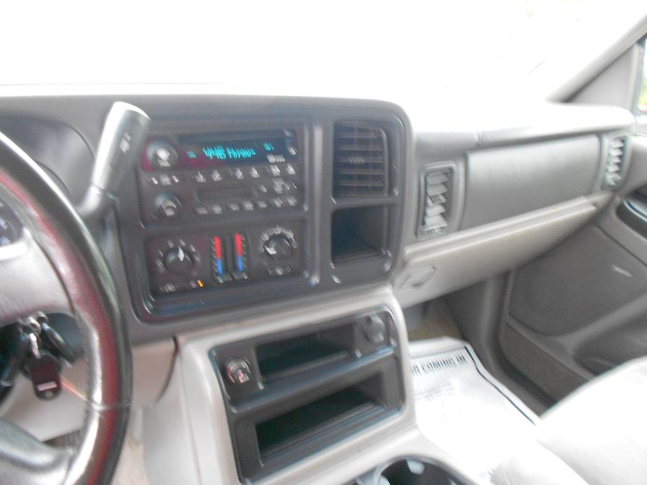 used 2003 Chevrolet Suburban car, priced at $35,000