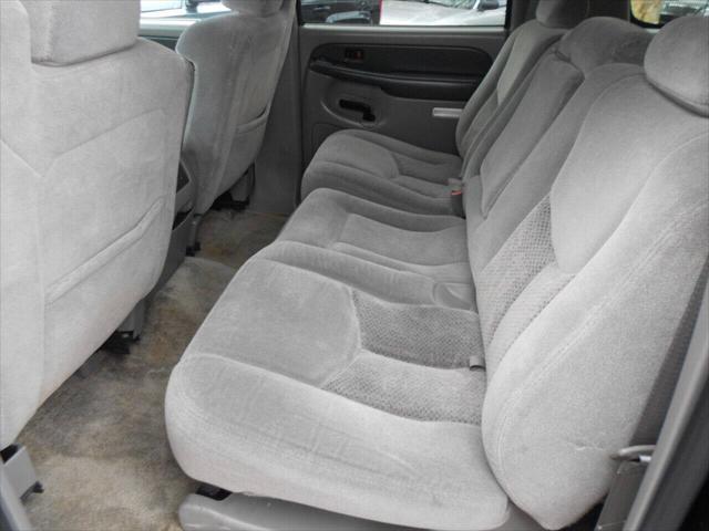 used 2003 Chevrolet Suburban car, priced at $28,800