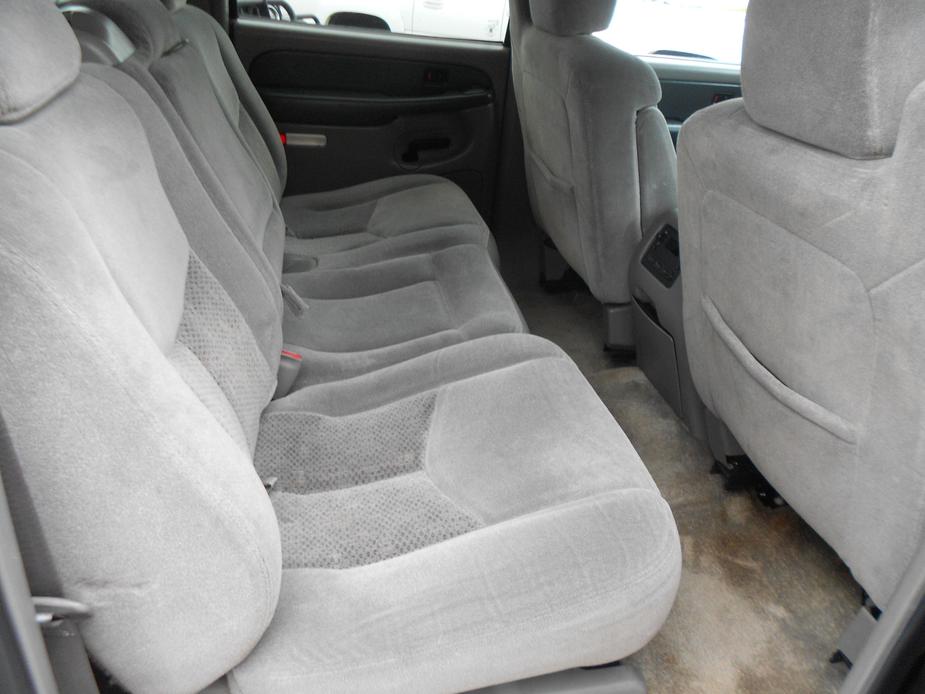 used 2003 Chevrolet Suburban car, priced at $35,000