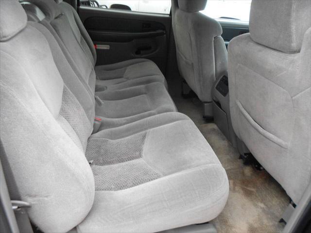 used 2003 Chevrolet Suburban car, priced at $28,800