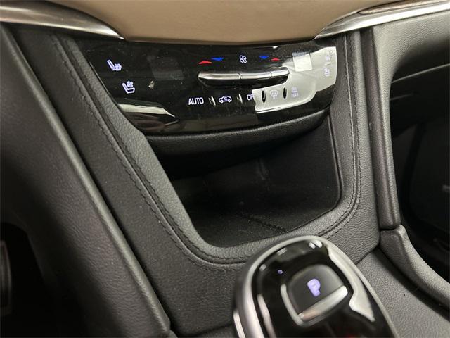 used 2021 Cadillac XT5 car, priced at $31,899