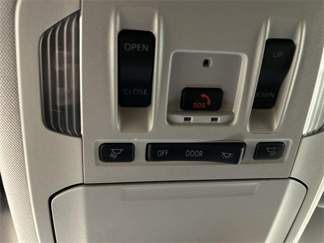 used 2024 Toyota Highlander car, priced at $33,900