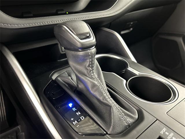 used 2024 Toyota Highlander car, priced at $33,900