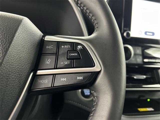 used 2024 Toyota Highlander car, priced at $33,900