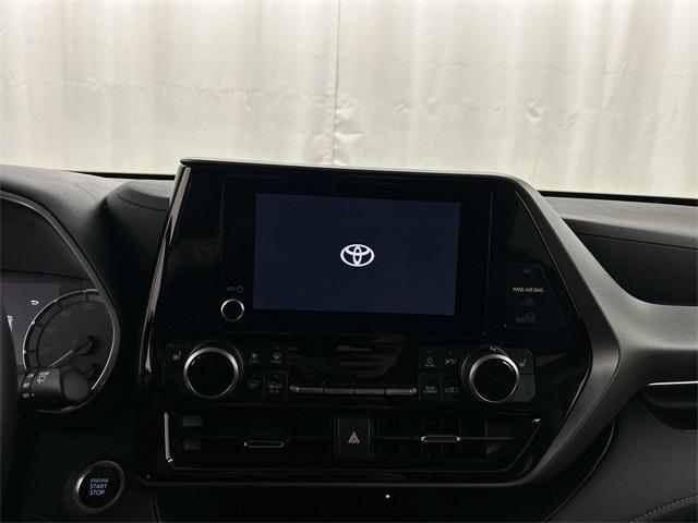 used 2024 Toyota Highlander car, priced at $33,900