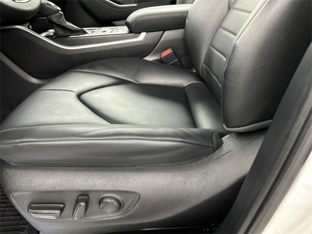 used 2024 Toyota Highlander car, priced at $33,900