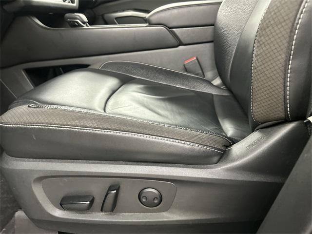 used 2022 Nissan Pathfinder car, priced at $27,957