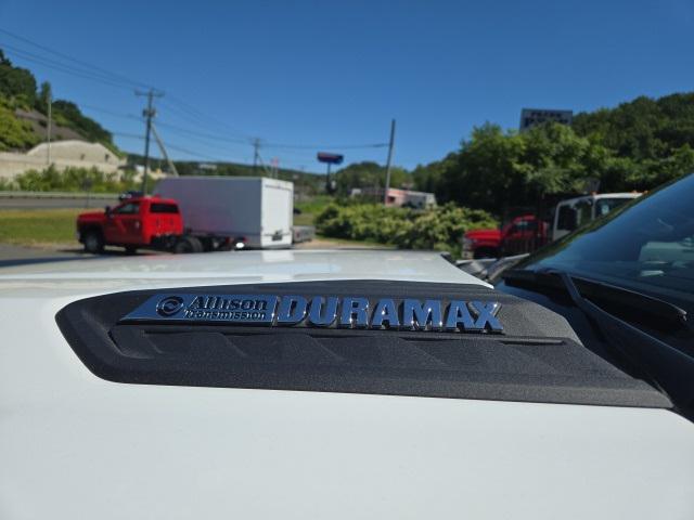 new 2025 Chevrolet Silverado 3500 car, priced at $53,828