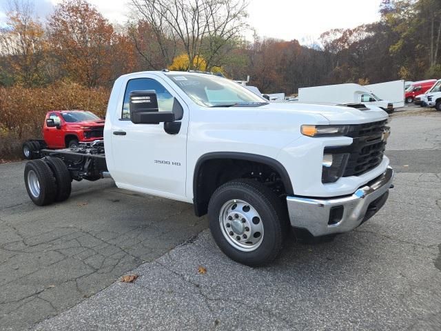 new 2025 Chevrolet Silverado 3500 car, priced at $44,088
