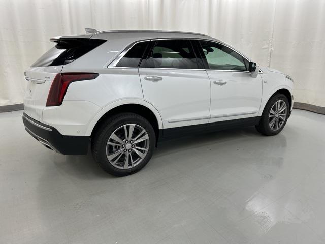 new 2025 Cadillac XT5 car, priced at $59,990