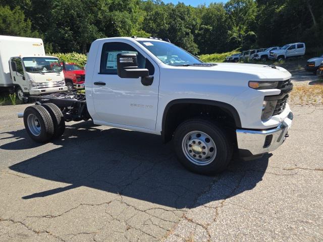 new 2025 Chevrolet Silverado 3500 car, priced at $53,728