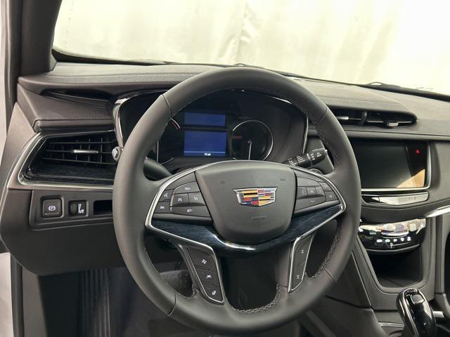 new 2025 Cadillac XT5 car, priced at $53,715