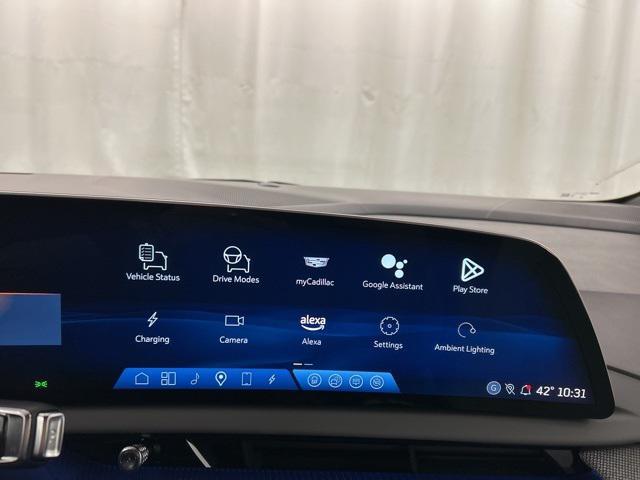 new 2025 Cadillac OPTIQ car