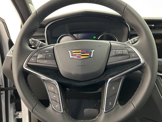 new 2025 Cadillac XT5 car, priced at $54,215