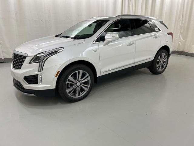 new 2025 Cadillac XT5 car, priced at $54,215