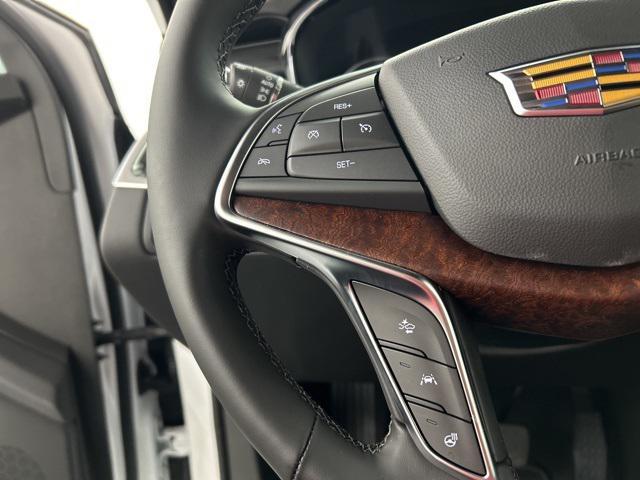 new 2025 Cadillac XT5 car, priced at $57,535