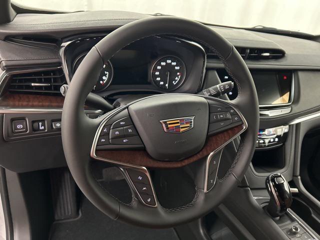 new 2025 Cadillac XT5 car, priced at $57,535