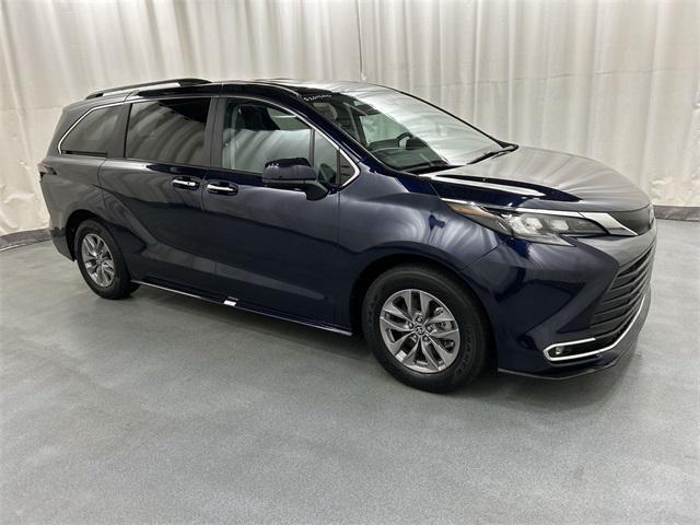 used 2024 Toyota Sienna car, priced at $38,949