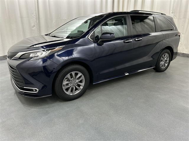 used 2024 Toyota Sienna car, priced at $38,949